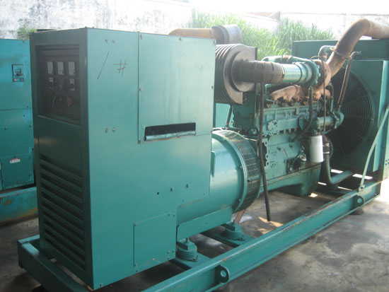 三门峡租赁发电机- 发电机碳刷磨损的原因是什么